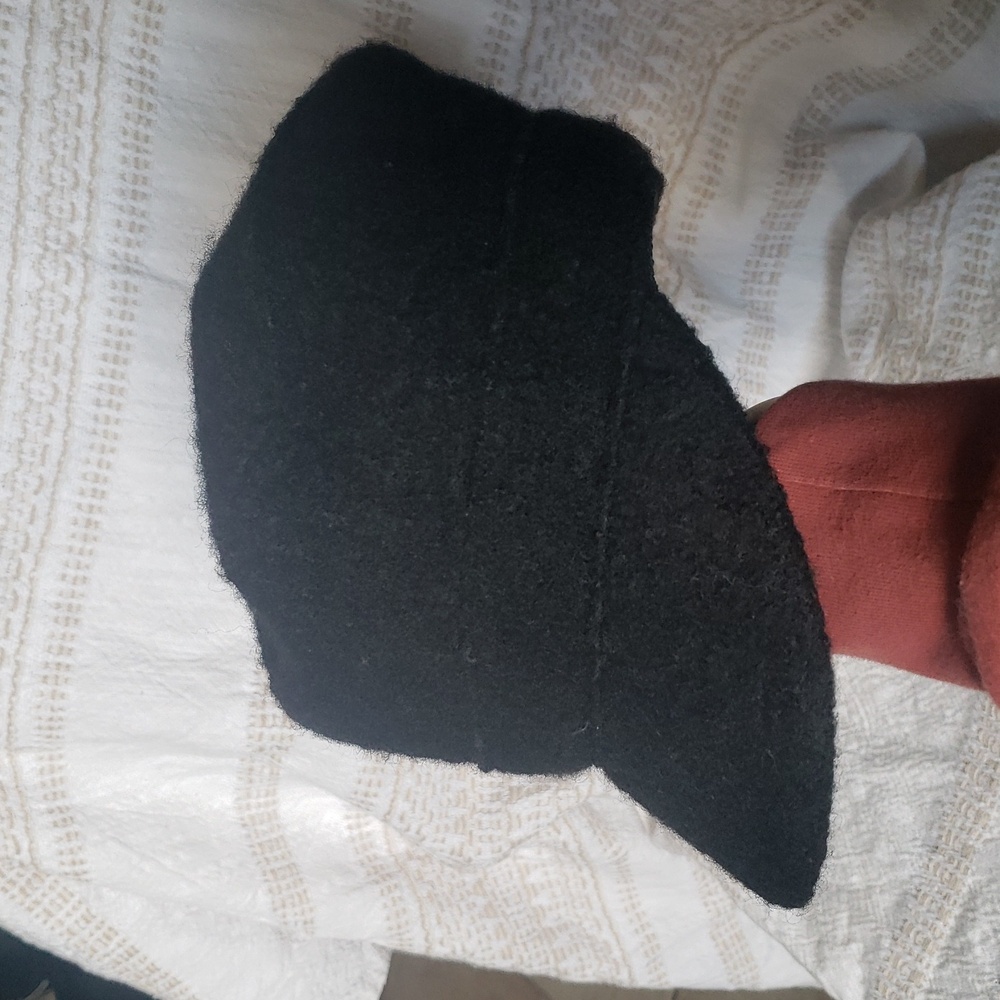 Black Wool Cap One Size - Picture 10 of 10